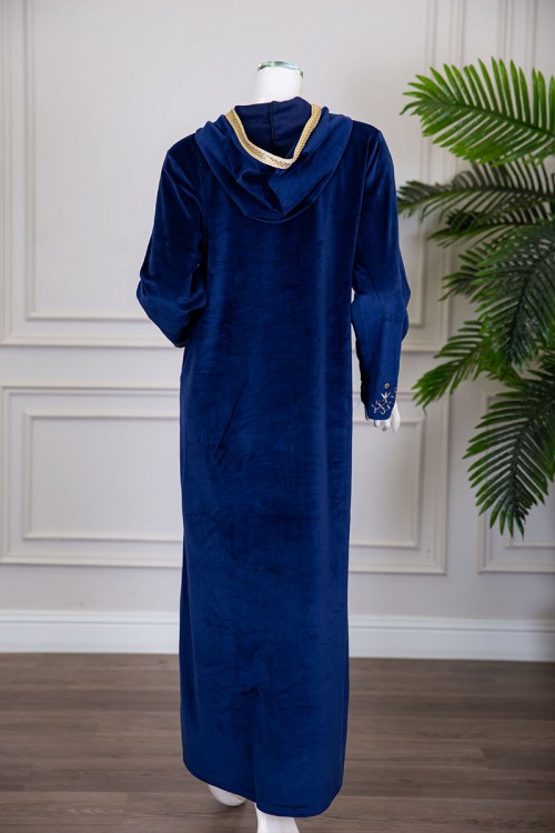 قميص نسائي شتوي طويل لون كحلي بتطريز ذهبي ياقة بقبعة متصلة و بأكمام طويلة