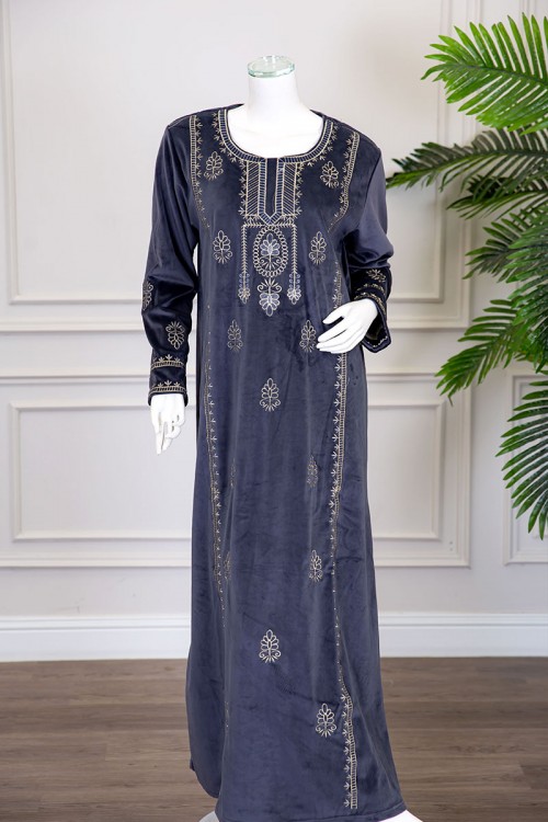 قميص نسائي شتوي طويل لون رصاصي بتطريز ذهبي ياقة دائرية و بأكمام طويلة