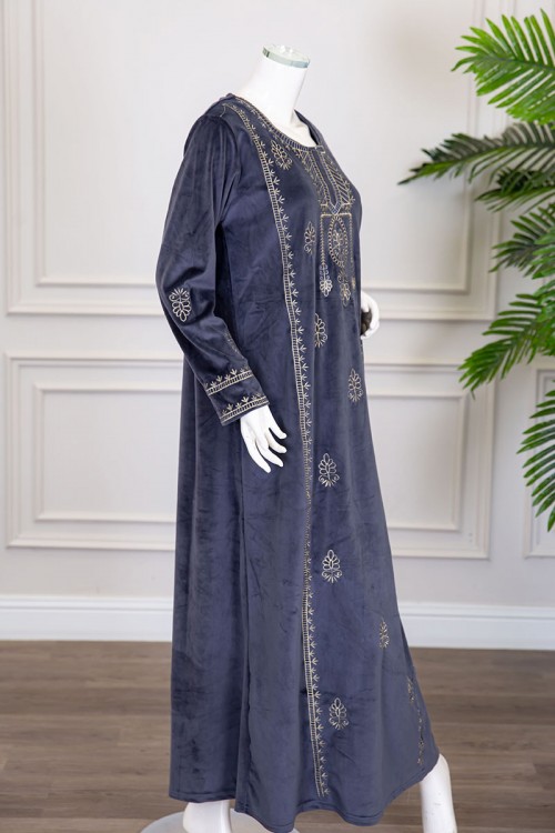 قميص نسائي شتوي طويل لون رصاصي بتطريز ذهبي ياقة دائرية و بأكمام طويلة