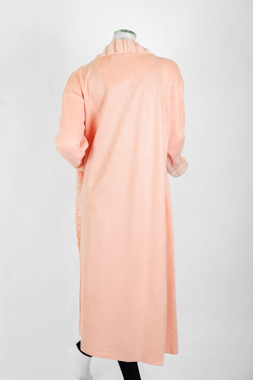 فروة نسائية شتوية طويلة لون خربزي مزينة بالفرو في الأطراف