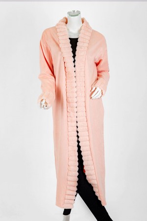 فروة نسائية شتوية طويلة لون خربزي مزينة بالفرو في الأطراف