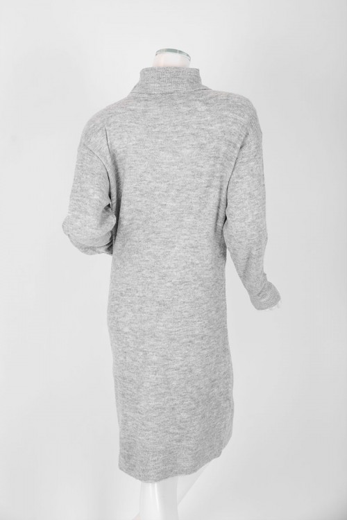 فستان نسائي شتوي قصير لون رمادي ياقة عالية و أكمام طويلة