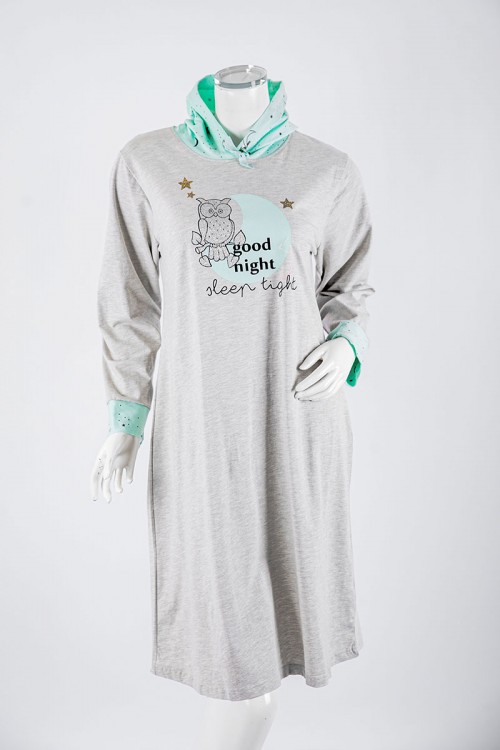 قميص نسائي شتوي ميدي لون رمادي مزين برسومات و كتابات ياقة بقبعة متصلة باللون التفاحي و أكمام طويلة