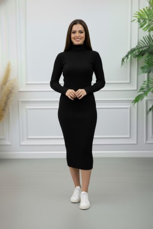 فستان نسائي شتوي قصير لون أسود ياقة عالية و أكمام طويلة 