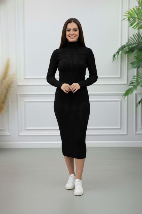 فستان نسائي شتوي قصير لون أسود ياقة عالية و أكمام طويلة