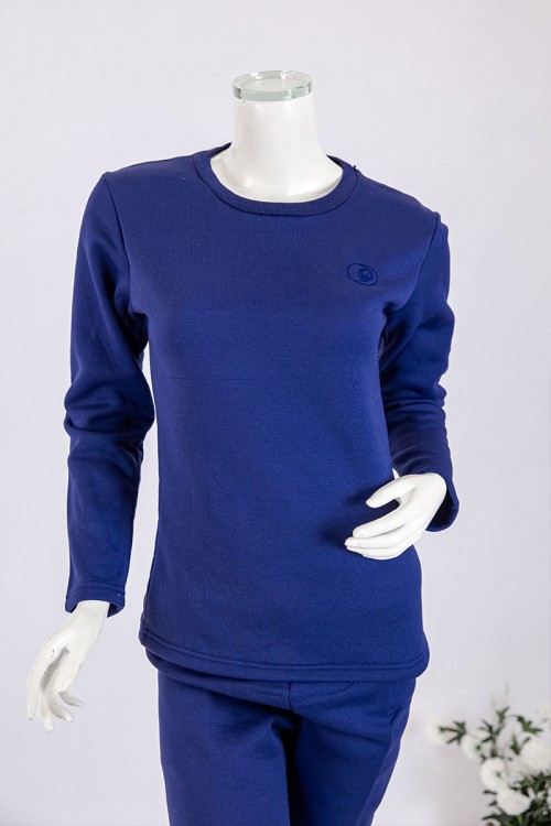 بجامة نسائية شتوية قطعتين لون كحلي غامق بلوزة بياقة دائرية و بأكمام طويلة مع بنطلون طويل