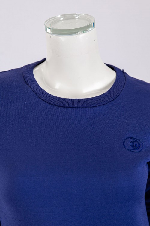 بجامة نسائية شتوية قطعتين لون كحلي غامق بلوزة بياقة دائرية و بأكمام طويلة مع بنطلون طويل