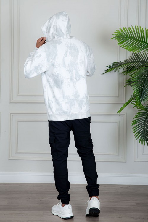 بلوفر رجالي شتوي لون أبيض بنقوش باللون الرمادي قبعة متصلة برباط و أكمام طويلة مع جيب الكنغر