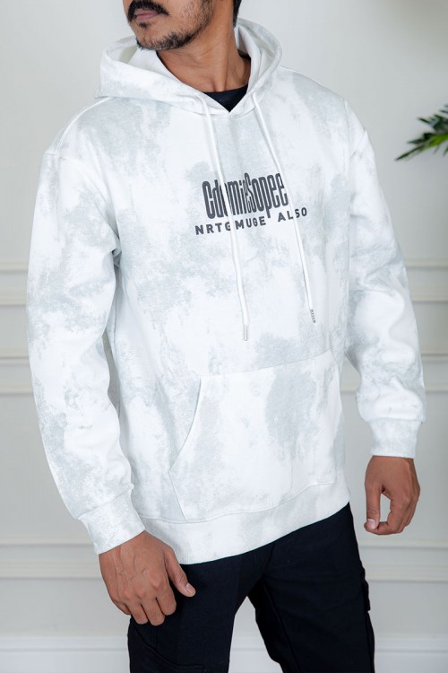 بلوفر رجالي شتوي لون أبيض بنقوش باللون الرمادي قبعة متصلة برباط و أكمام طويلة مع جيب الكنغر