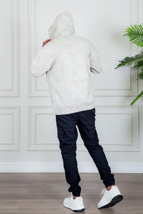 بلوفر رجالي شتوي لون بيج بنقوش باللون الرمادي قبعة متصلة برباط و أكمام طويلة مع جيب الكنغر