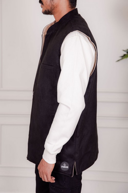 سديري رجالي وجهين دبل فيس لون بيج و أسود بجيوب و سحاب من الأمام