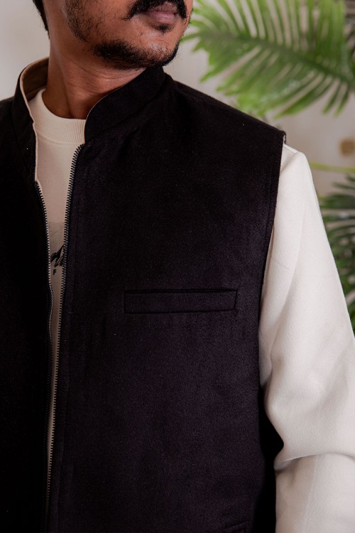 سديري رجالي وجهين دبل فيس لون بيج و أسود بجيوب و سحاب من الأمام