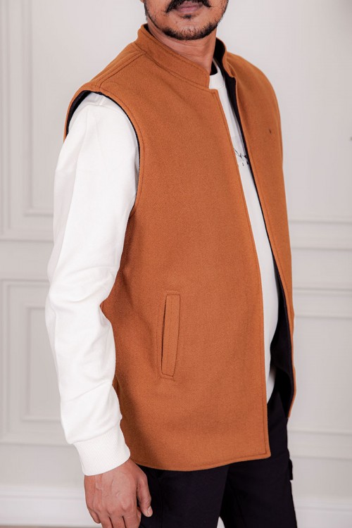 سديري رجالي وجهين دبل فيس لون بني جملي و أسود بجيوب من الأمام