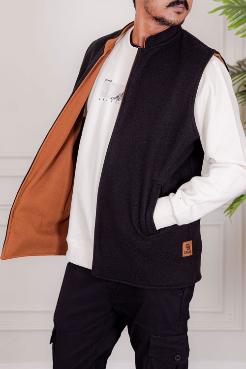 سديري رجالي وجهين دبل فيس لون بني جملي و أسود بجيوب من الأمام