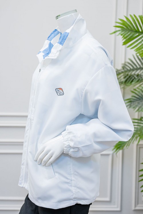 جاكيت نسائي شتوي لون أبيض وسماوي دبل فيس وجهين ياقة مطوية بسحاب و جيوب من الأمام و بأكمام طويلة