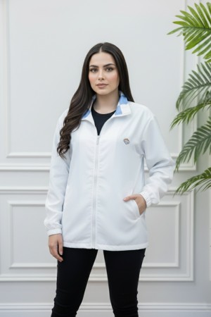 جاكيت نسائي شتوي لون أبيض وسماوي دبل فيس وجهين ياقة مطوية بسحاب و جيوب من الأمام و بأكمام طويلة