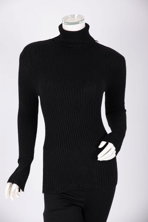 بلوزة نسائية شتوية متعددة الألوان ياقة عالية و أكمام طويلة