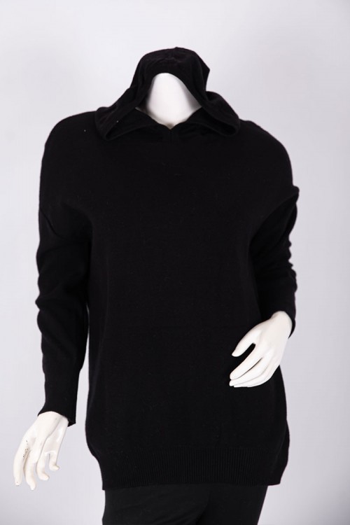 هودي نسائي صوف لون أسود بقبعة متصلة و أكمام طويلة