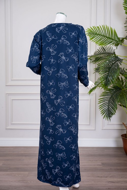 قميص نسائي شتوي طويل لون كحلي مزين برسومات ياقة دائرية و بأكمام طويلة