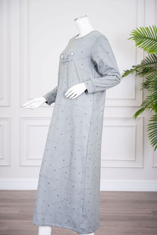 قميص نسائي شتوي طويل لون رمادي مزين برسومات وكتابات ياقة دائرية و بأكمام طويلة