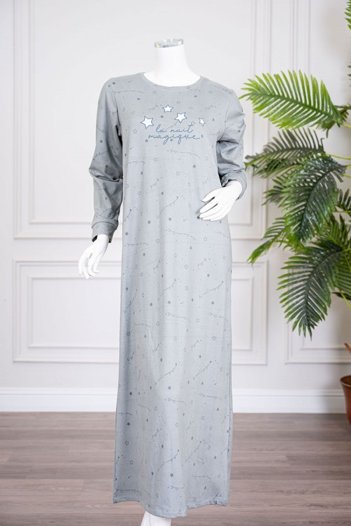 قميص نسائي شتوي طويل لون رمادي مزين برسومات وكتابات ياقة دائرية و بأكمام طويلة