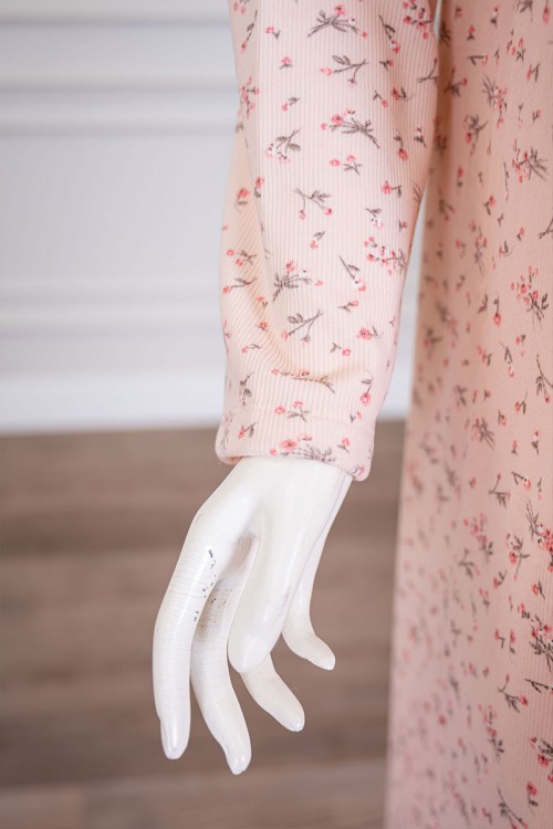 قميص نسائي طويل لون خربزي مشجر ياقة دائرية بأزرار و بأكمام طويلة