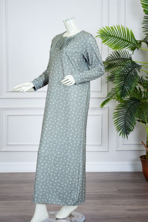 قميص نسائي شتوي طويل لون زيتي  مشجر باللون الأبيض ياقة دائرية بأزرار و بأكمام طويلة