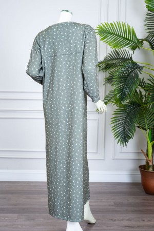 قميص نسائي شتوي طويل لون زيتي  مشجر باللون الأبيض ياقة دائرية بأزرار و بأكمام طويلة