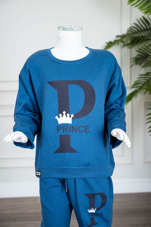 طقم-قطعتين-ولادي-شتوي-لون-أزرق-مزين-بكتابات-من-الأمام-بلوزة