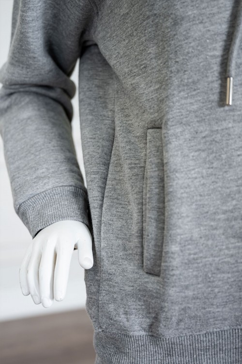 طقم-قطعتين-ولادي-شتوي-لون-رمادي-مزين-بكتابات-من-الأمام-بلوزة