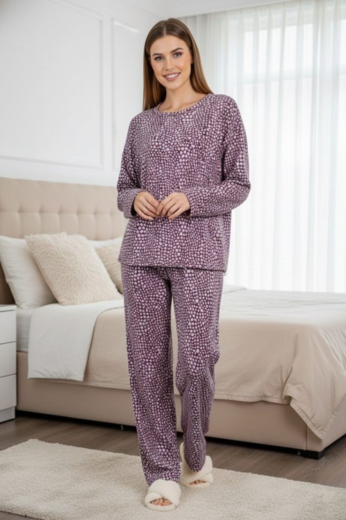 بيجاما نسائية شتوية قطعتين فرو متعددة الألوان منقطة باللون الأبيض ياقة دائرية و أكمام طويلة