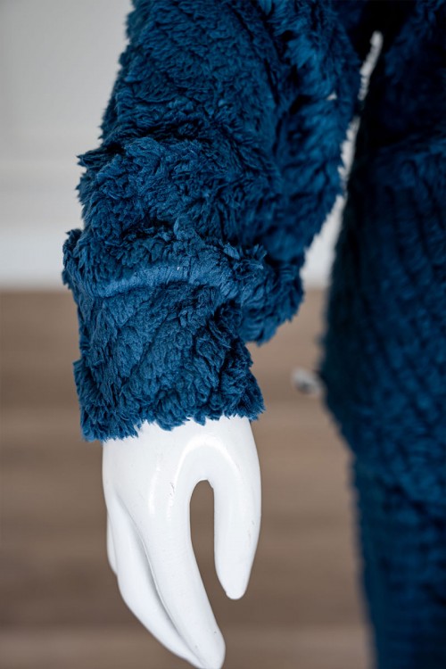 بيجاما نسائية شتوية قطعتين فرو متعدد الألوان ياقة بقبعة متصلة و أكمام طويلة