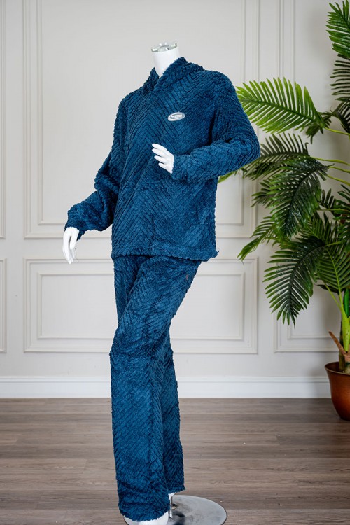 بيجاما نسائية شتوية قطعتين فرو متعدد الألوان ياقة بقبعة متصلة و أكمام طويلة