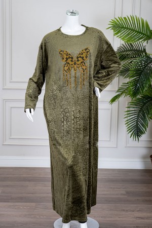 قميص نسائي شتوي طويل لون زيتي مزين بنقوش و رسمة الفراشة من الأمام ياقة دائرية و بأكمام طويلة