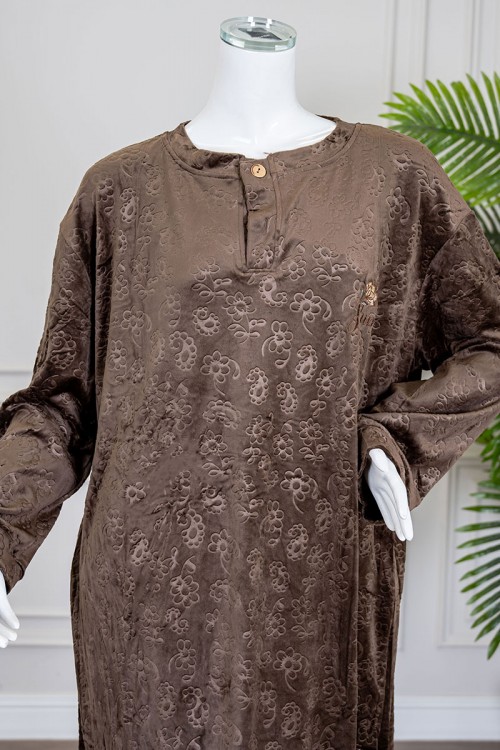 قميص نسائي شتوي طويل لون بني مزين بنقوش الورود ياقة دائرية بأزرار و بأكمام طويلة