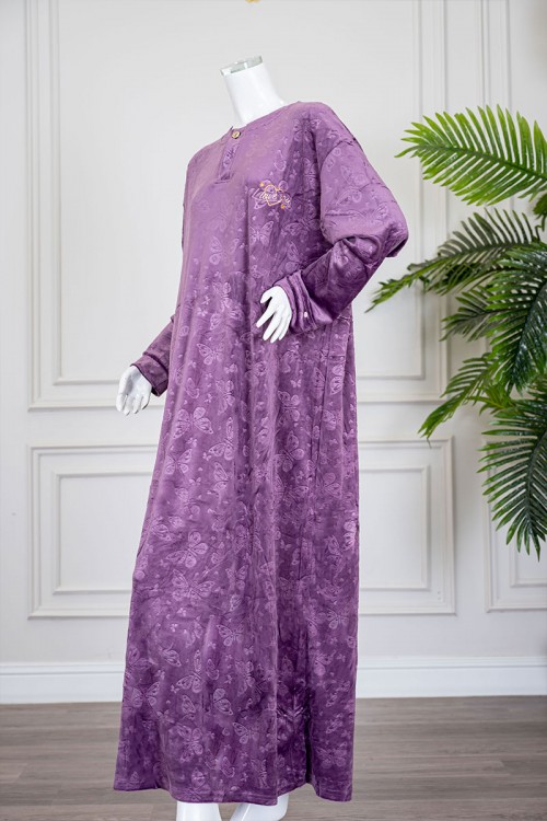 قميص نسائي شتوي طويل لون موف مزين بنقوش الفراشات ياقة دائرية بأزرار و بأكمام طويلة