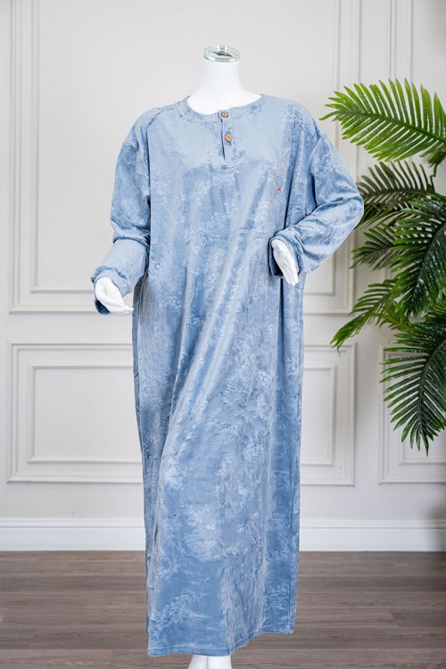 قميص نسائي شتوي طويل لون سماوي مزين بنقوش الورود ياقة دائرية بأزرار و بأكمام طويلة