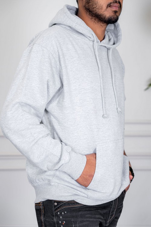 هودي متعدد الألوان ياقة بقبعة متصلة برباط مزين بجيوب الكنغر من الأمام و بأكمام طويلة