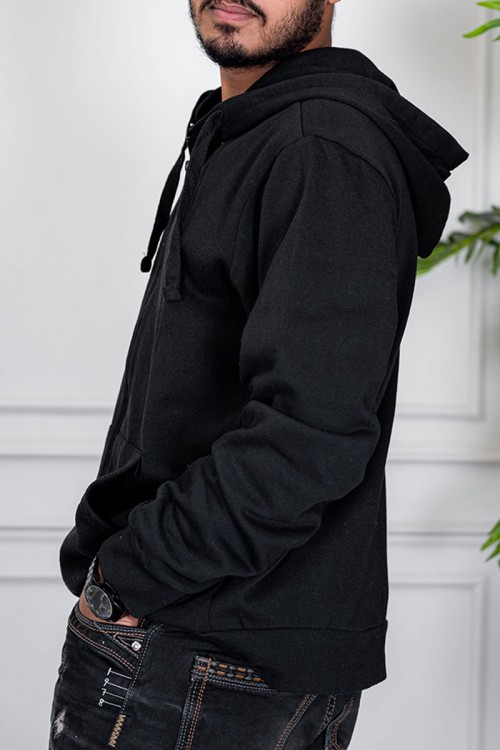 هودي متعدد الألوان ياقة بقبعة متصلة برباط مزين بجيوب الكنغر من الأمام و بأكمام طويلة