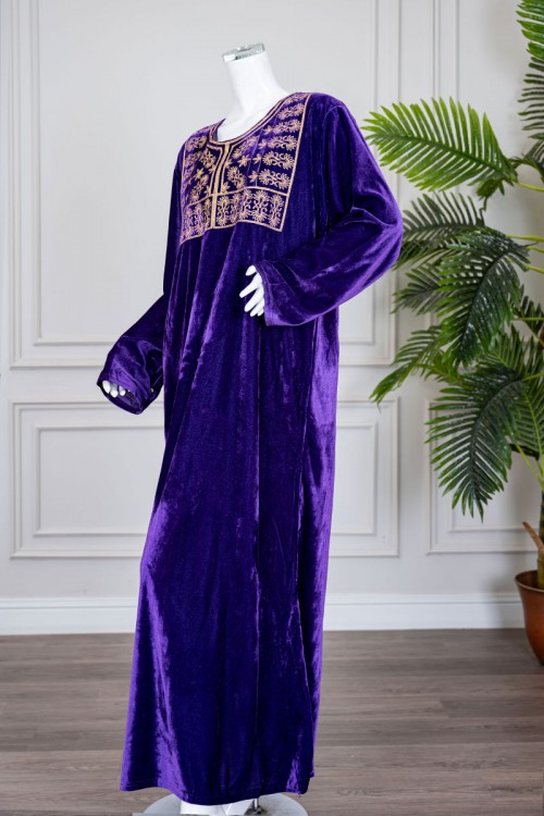 قميص نسائي شتوي لون موف ياقة دائرية بتطريز ذهبي و بأكمام طويلة