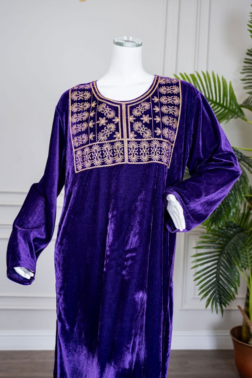 قميص نسائي شتوي لون موف ياقة دائرية بتطريز ذهبي و بأكمام طويلة