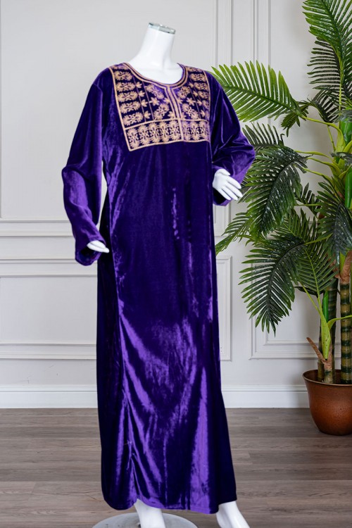 قميص نسائي شتوي لون موف ياقة دائرية بتطريز ذهبي و بأكمام طويلة