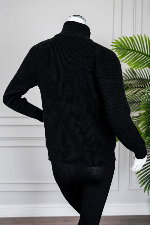 جاكيت نسائي شتوي لون أسود ياقة عالية بسحاب من الأمام و بأكمام طويلة