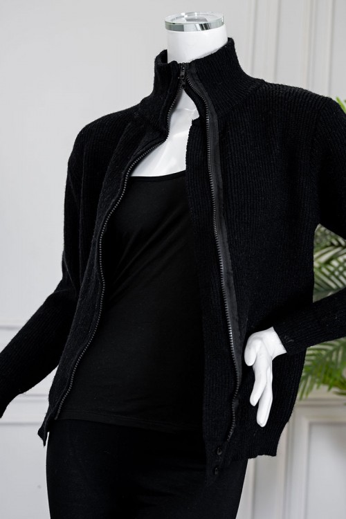 جاكيت نسائي شتوي لون أسود ياقة عالية بسحاب من الأمام و بأكمام طويلة