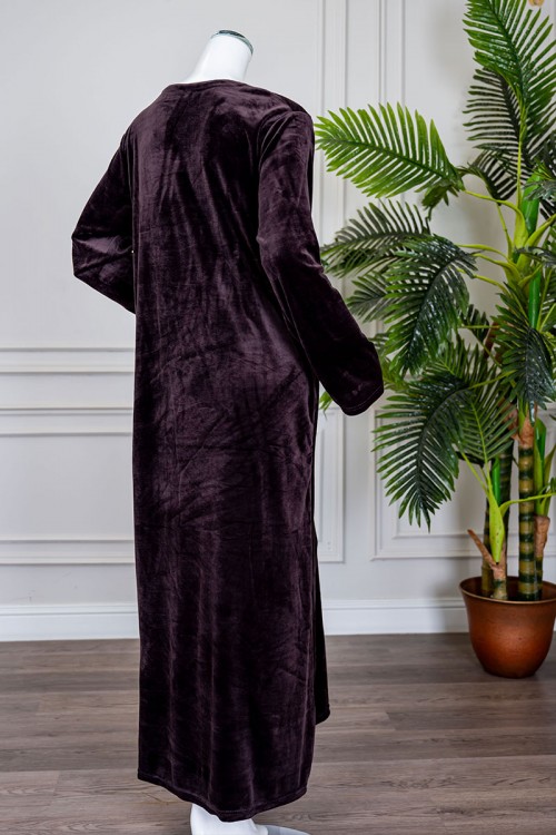 قميص نسائي شتوي بني غامق ياقة دائرية بتطريز ذهبي و بأكمام طويلة