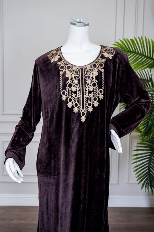 قميص نسائي شتوي بني غامق ياقة دائرية بتطريز ذهبي و بأكمام طويلة