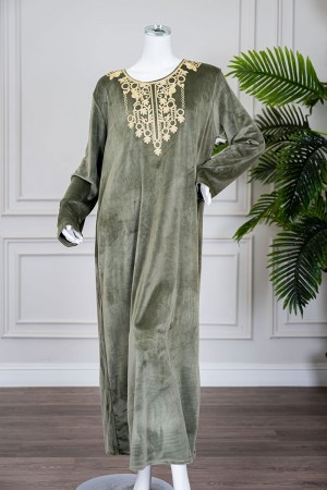 قميص نسائي شتوي تفاحي ياقة دائرية بتطريز ذهبي و بأكمام طويلة 