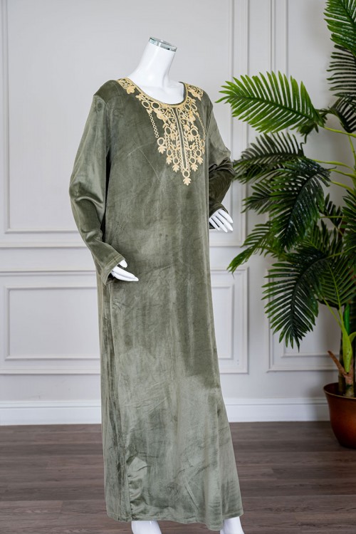 قميص نسائي شتوي تفاحي ياقة دائرية بتطريز ذهبي و بأكمام طويلة