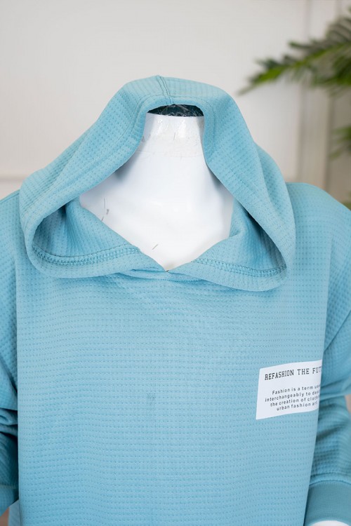 طقم بناتي شتوي قطعتين لون تركواز هودي بقبعة متصلة و بجيوب الكنغر و أكمام طويلة مع بنطلون طويل بجيوب من الجانبين