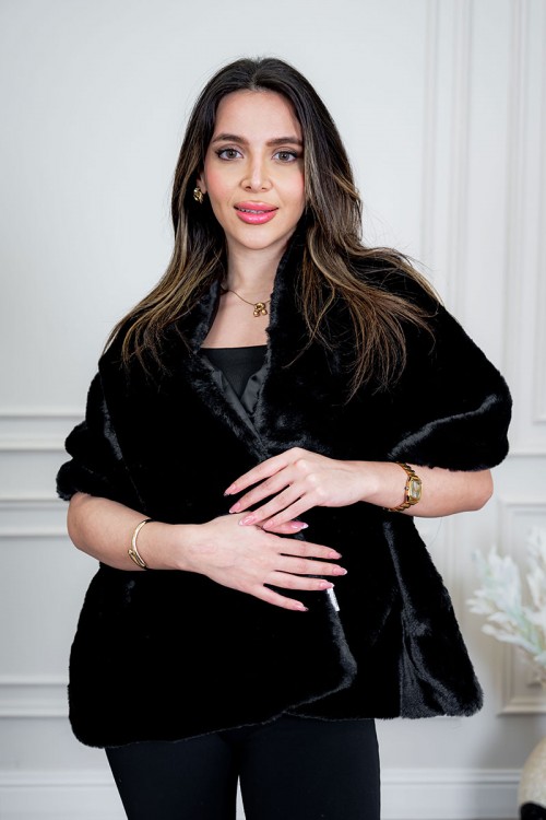 شال شتوي نسائي لون أسود